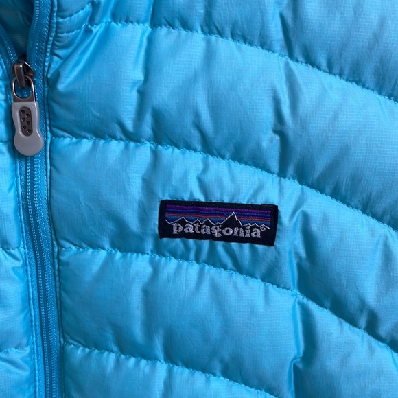 Ladies Patagonia goose light puffer jacket. Womens size Medium - Picture 2 of 8